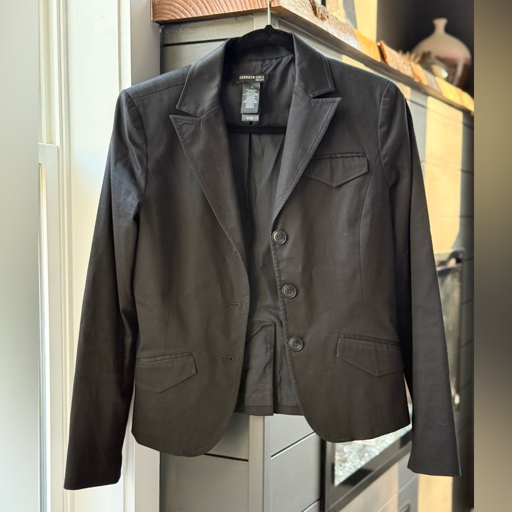Kenneth Cole Women's Classic Black Suit Jacket size 6